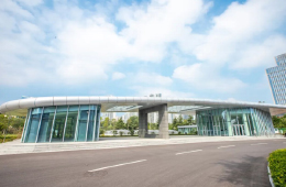 喜報!由青島金沙灘建設(shè)集團施工建設(shè)的石油大學(xué)游泳館開放了!